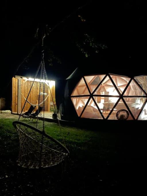 Dome Insolite Lichen Jacuzzi Et Petits-Dejeuners Inclus Gondrin Ngoại thất bức ảnh